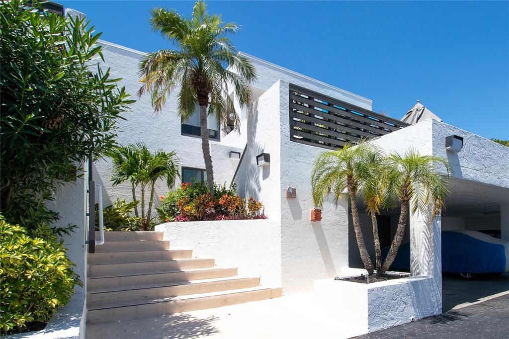 Недавно продано: $785,000 (2 спален, 2 ванн, 1601 Квадратных фут)