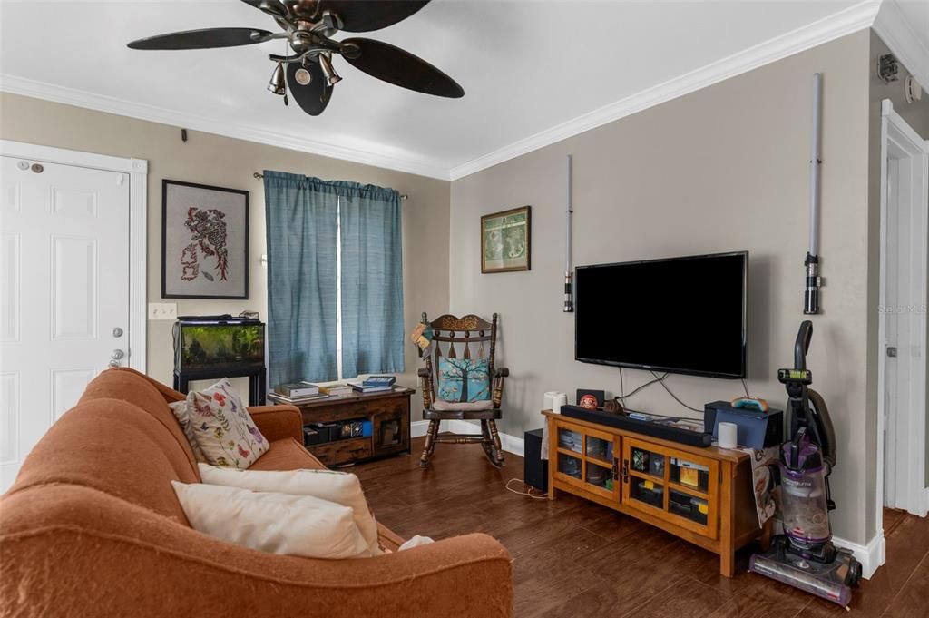 For Sale: $175,000 (2 beds, 1 baths, 789 Square Feet)