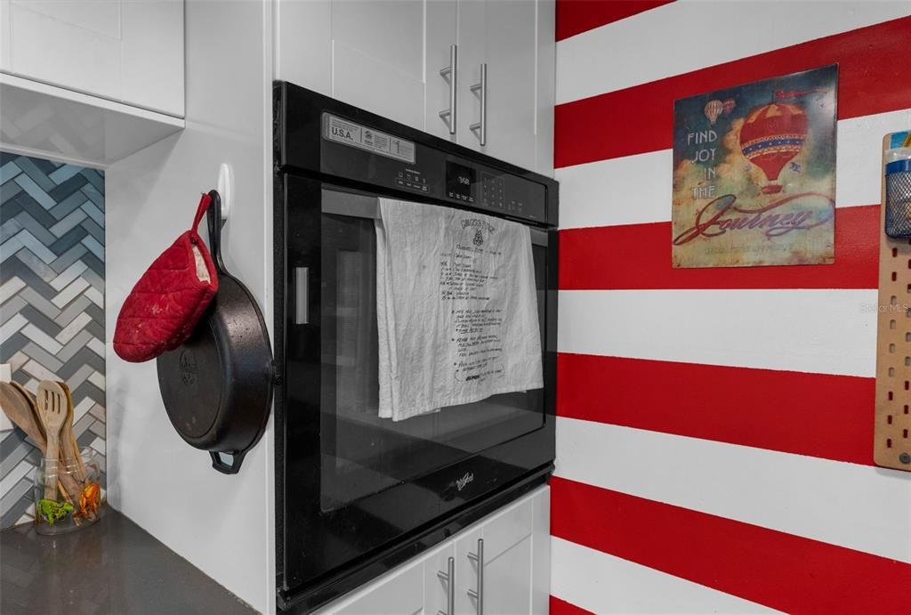 For Sale: $175,000 (2 beds, 1 baths, 789 Square Feet)