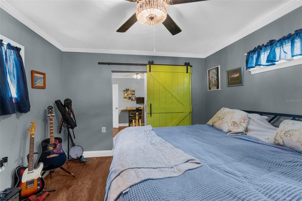 For Sale: $175,000 (2 beds, 1 baths, 789 Square Feet)