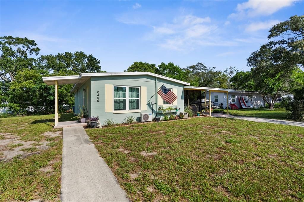 For Sale: $175,000 (2 beds, 1 baths, 789 Square Feet)