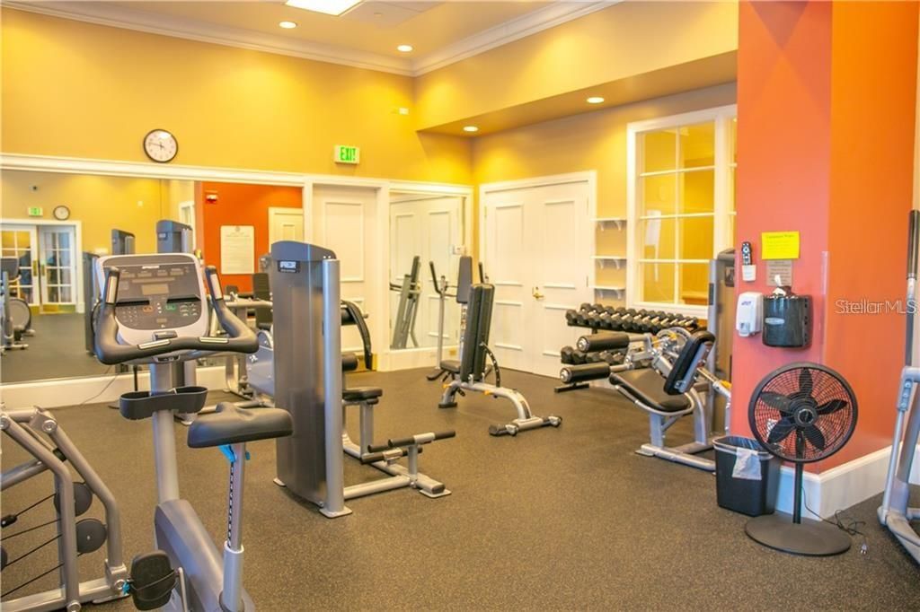 For Sale: $750,000 (2 beds, 1 baths, 960 Square Feet)