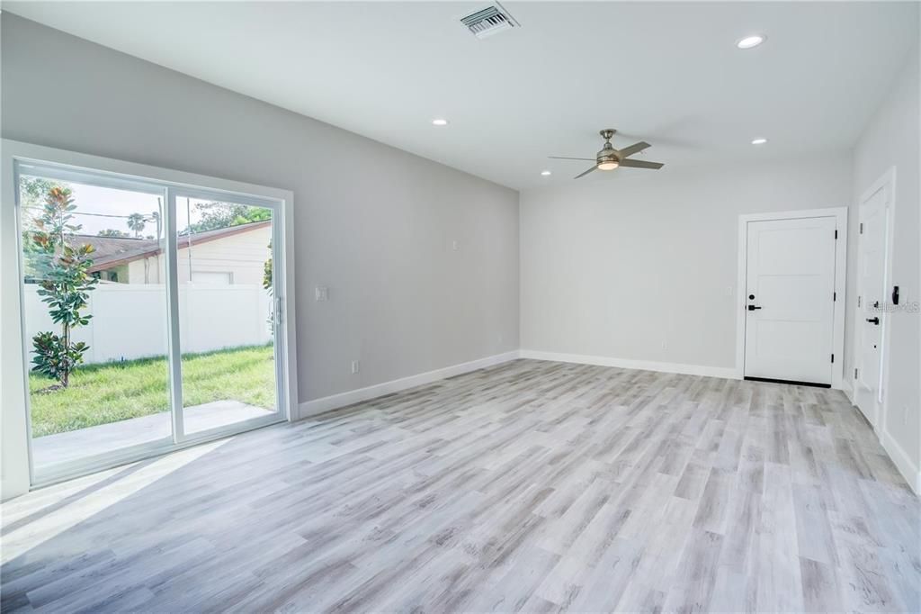 En Venta: $649,000 (4 camas, 0 baños, 3104 Pies cuadrados)