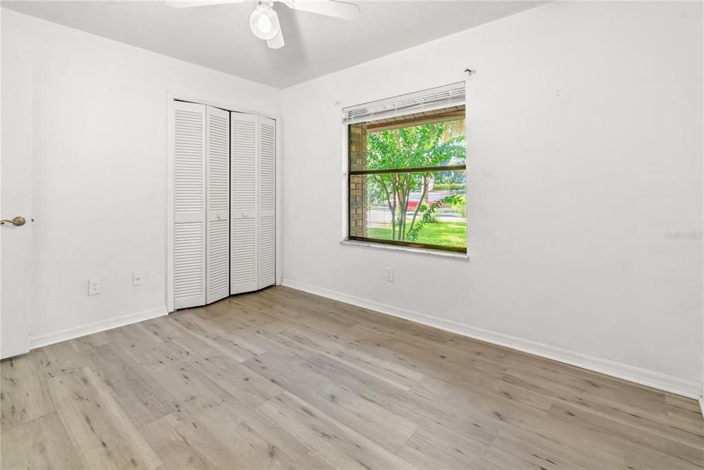 Под контрактом: $435,000 (4 спален, 2 ванн, 1722 Квадратных фут)