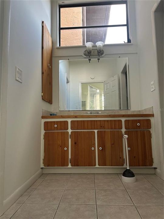 For Sale: $140,000 (3 beds, 3 baths, 1496 Square Feet)