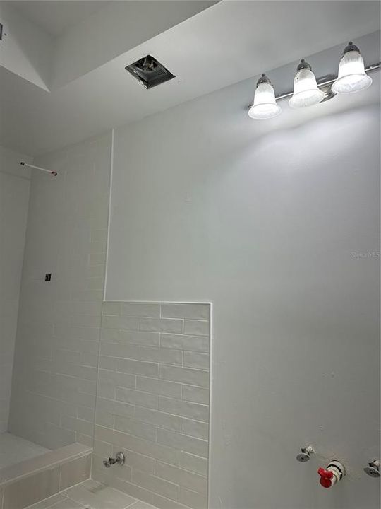 For Sale: $140,000 (3 beds, 3 baths, 1496 Square Feet)