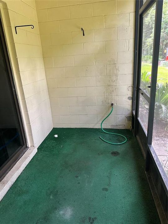 For Sale: $140,000 (3 beds, 3 baths, 1496 Square Feet)