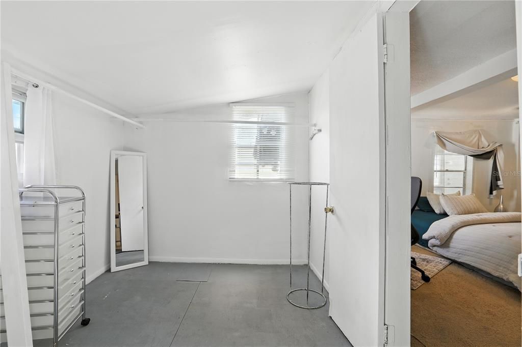 Под контрактом: $248,000 (3 спален, 2 ванн, 1842 Квадратных фут)