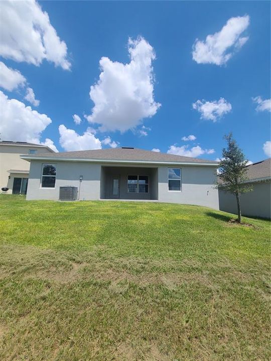 Под контрактом: $1,800 (4 спален, 2 ванн, 1820 Квадратных фут)