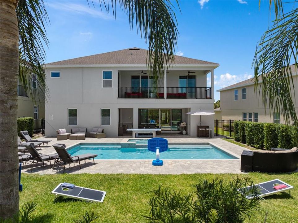 Active With Contract: $1,190,000 (11 beds, 10 baths, 5496 Square Feet)