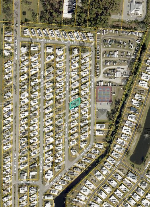 На продажу: $16,500 (0.09 acres)