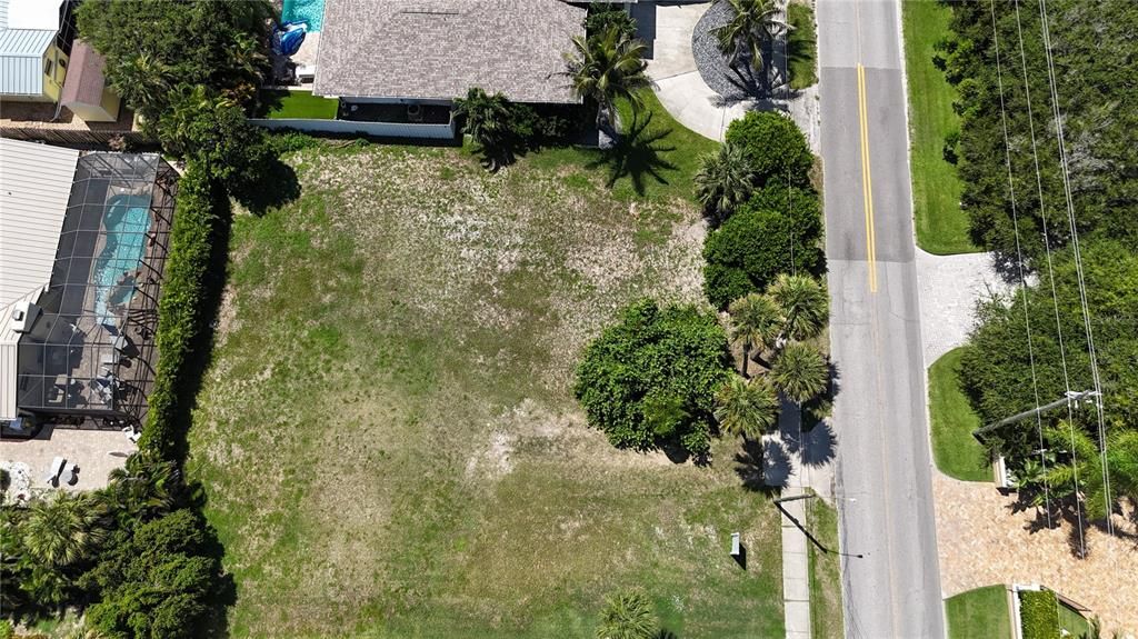 Active With Contract: $785,000 (0.31 acres)