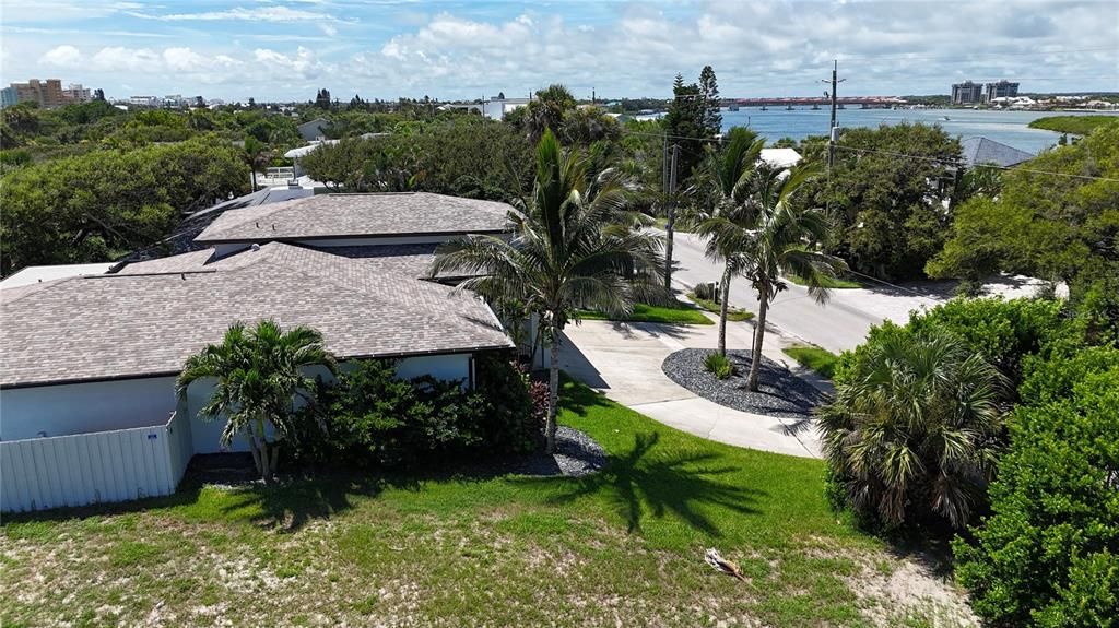 Active With Contract: $785,000 (0.31 acres)