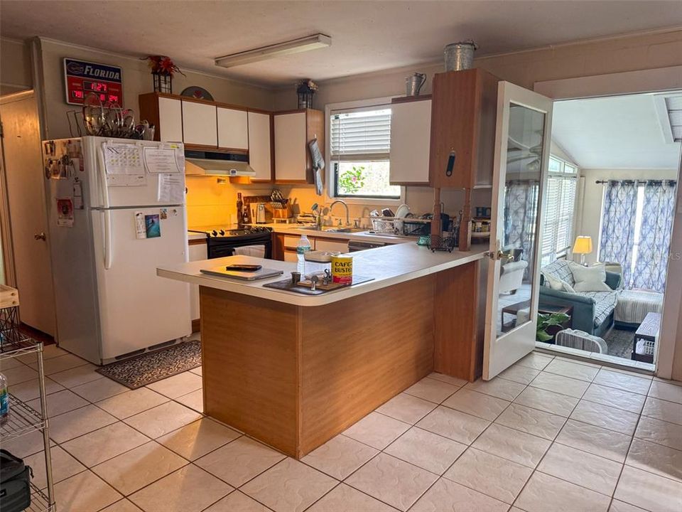 待售: $299,500 (2 贝兹, 2 浴室, 1416 平方英尺)