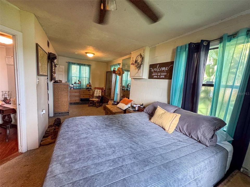 待售: $299,500 (2 贝兹, 2 浴室, 1416 平方英尺)