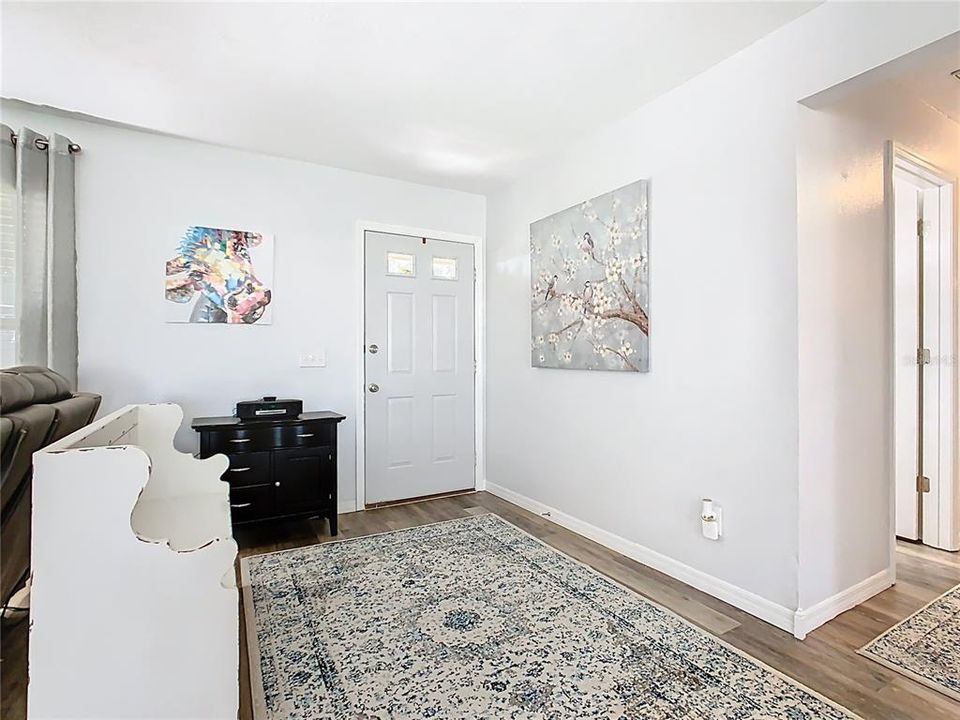 Activo con contrato: $334,900 (2 camas, 2 baños, 1325 Pies cuadrados)