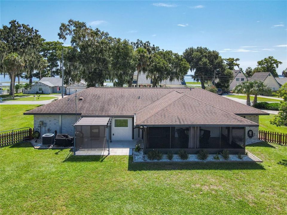 Activo con contrato: $334,900 (2 camas, 2 baños, 1325 Pies cuadrados)