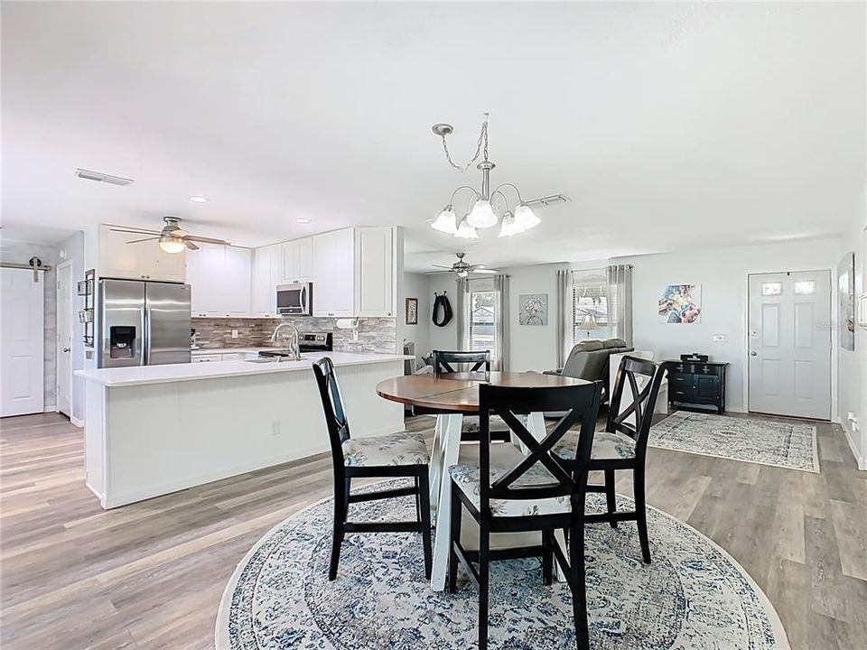 Activo con contrato: $334,900 (2 camas, 2 baños, 1325 Pies cuadrados)