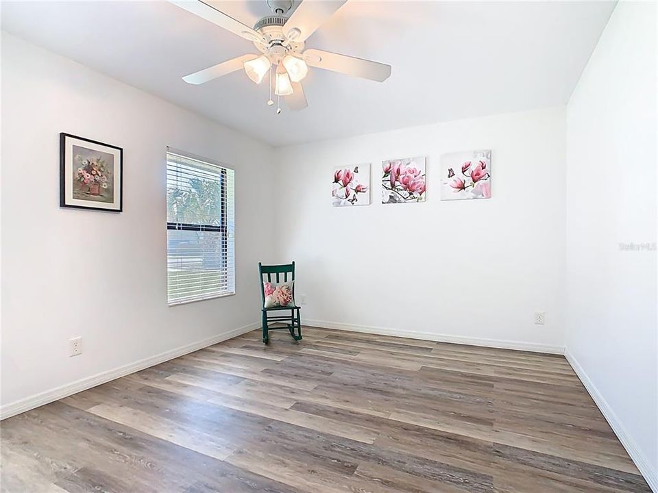 Activo con contrato: $334,900 (2 camas, 2 baños, 1325 Pies cuadrados)