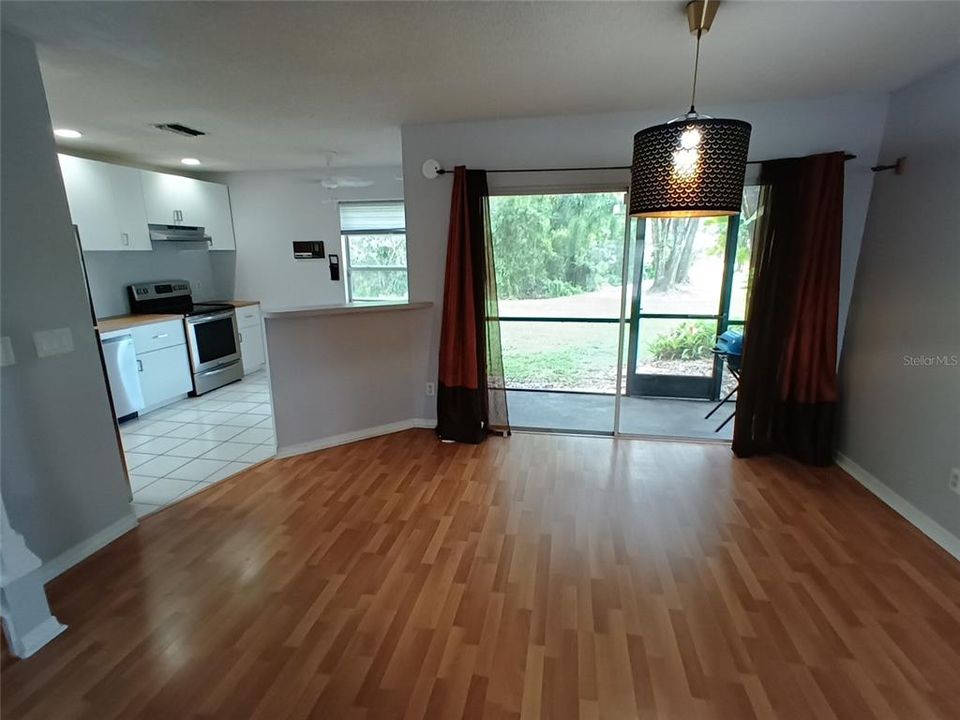 En Venta: $230,000 (2 camas, 2 baños, 1070 Pies cuadrados)