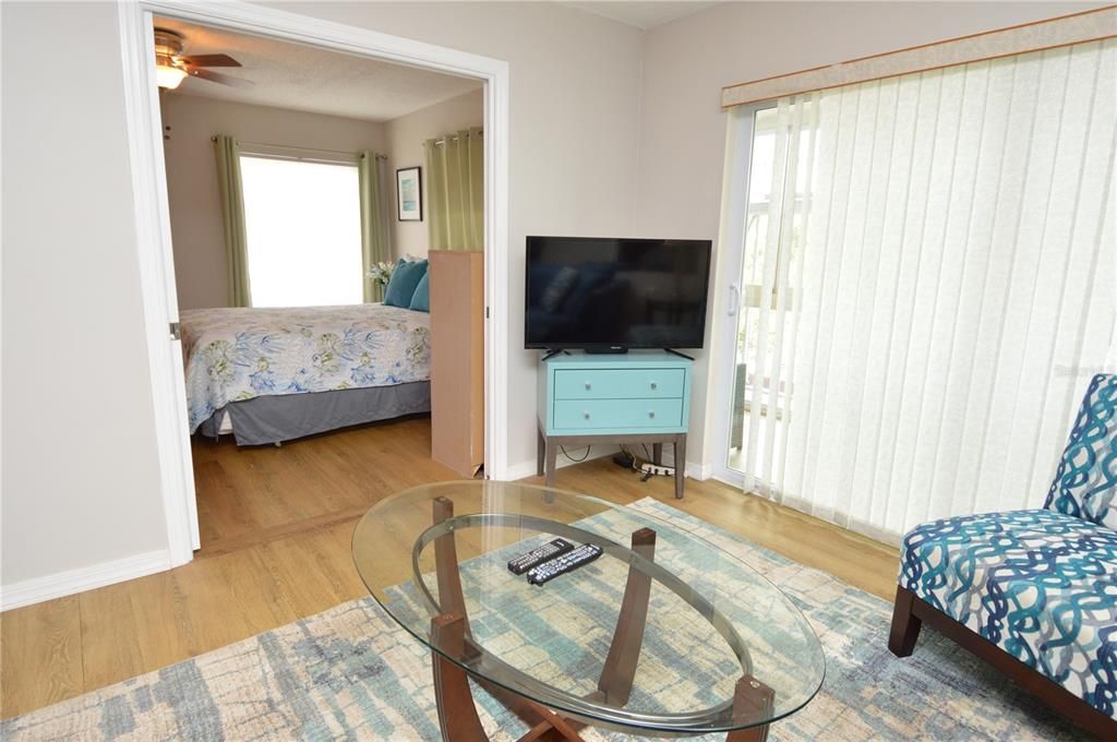 Active With Contract: $2,500 (2 beds, 2 baths, 1100 Square Feet)