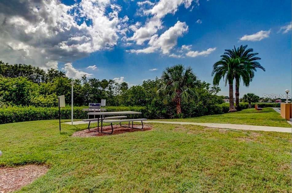 Active With Contract: $2,500 (2 beds, 2 baths, 1100 Square Feet)