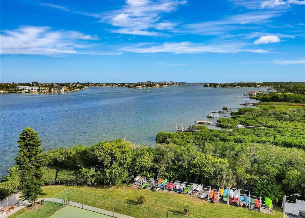 Active With Contract: $2,500 (2 beds, 2 baths, 1100 Square Feet)