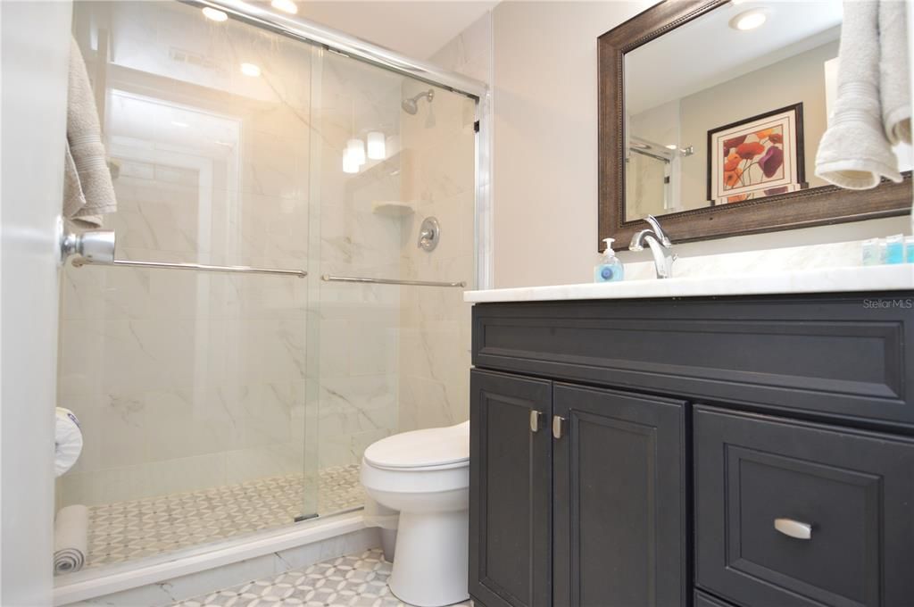 Active With Contract: $2,500 (2 beds, 2 baths, 1100 Square Feet)