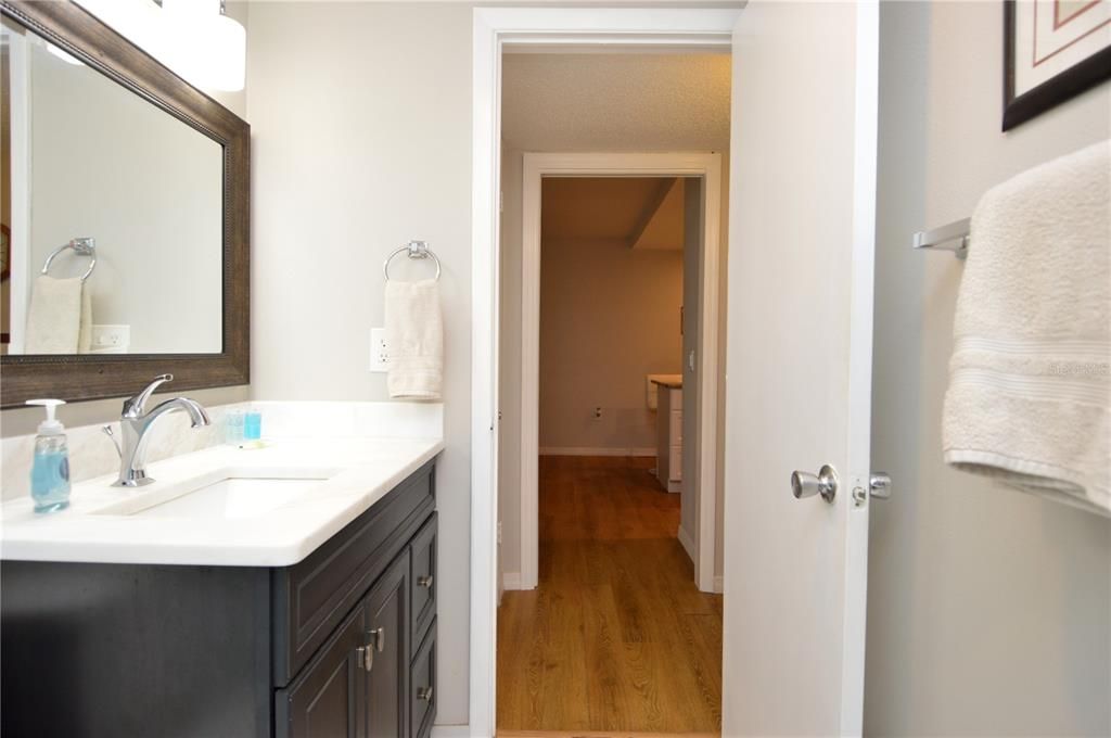 Active With Contract: $2,500 (2 beds, 2 baths, 1100 Square Feet)