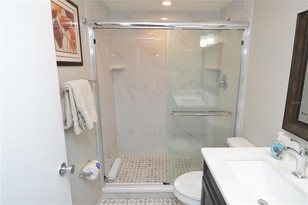 Active With Contract: $2,500 (2 beds, 2 baths, 1100 Square Feet)