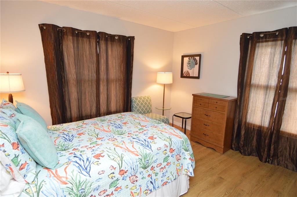 Active With Contract: $2,500 (2 beds, 2 baths, 1100 Square Feet)