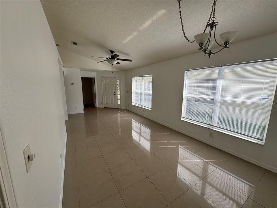 En Renta: $1,900 (3 camas, 2 baños, 1180 Pies cuadrados)