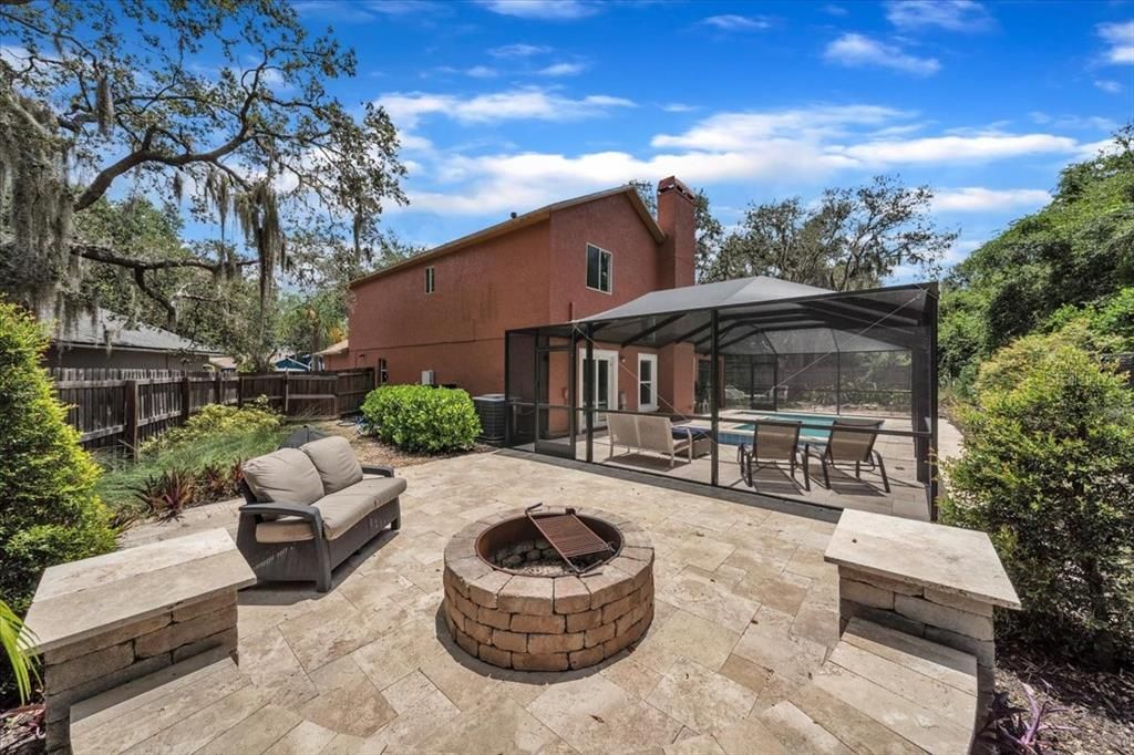 合同活跃: $415,900 (3 贝兹, 2 浴室, 1770 平方英尺)