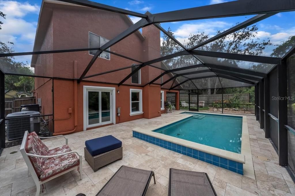 合同活跃: $415,900 (3 贝兹, 2 浴室, 1770 平方英尺)