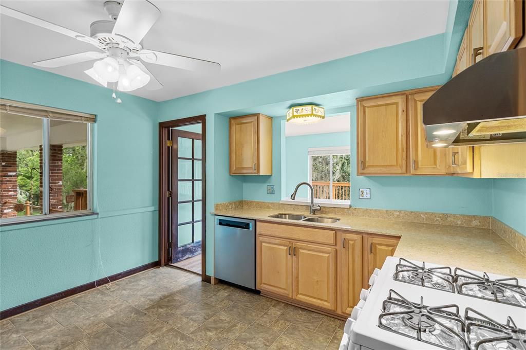 待售: $499,900 (3 贝兹, 3 浴室, 1822 平方英尺)