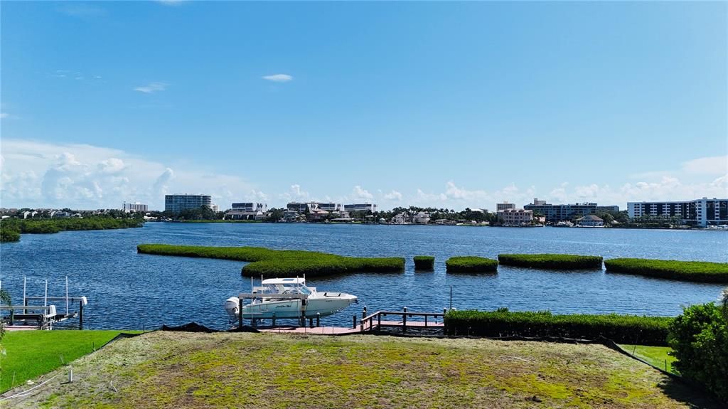 Activo con contrato: $1,900,000 (0.36 acres)