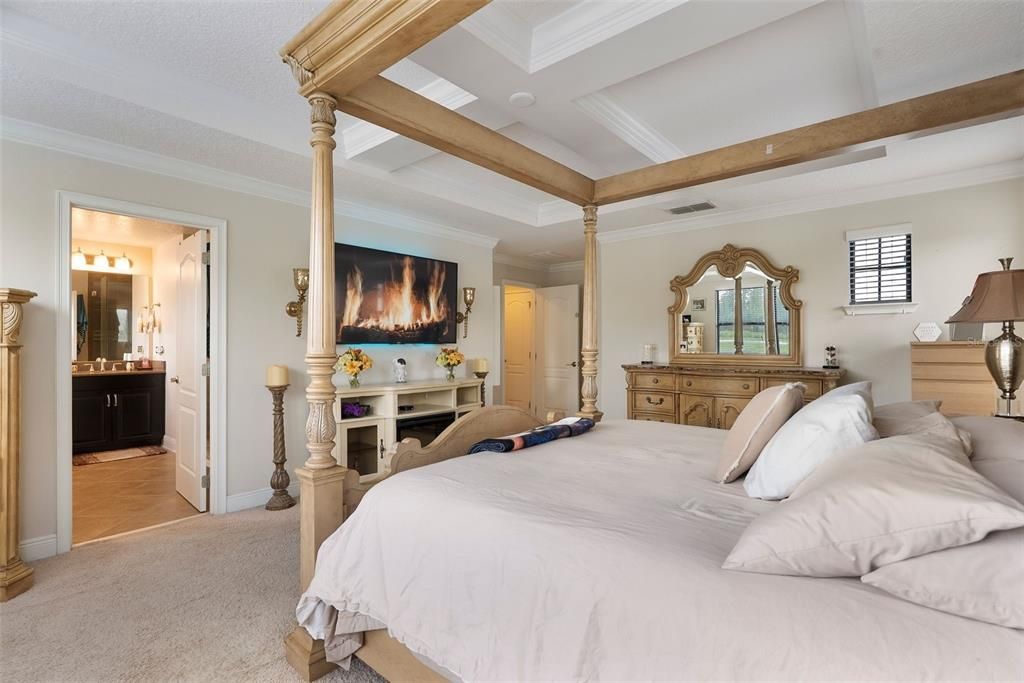 合同活跃: $599,900 (4 贝兹, 3 浴室, 3293 平方英尺)