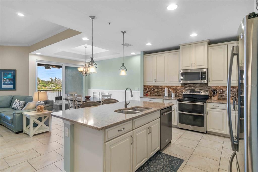 待售: $459,000 (3 贝兹, 3 浴室, 2255 平方英尺)