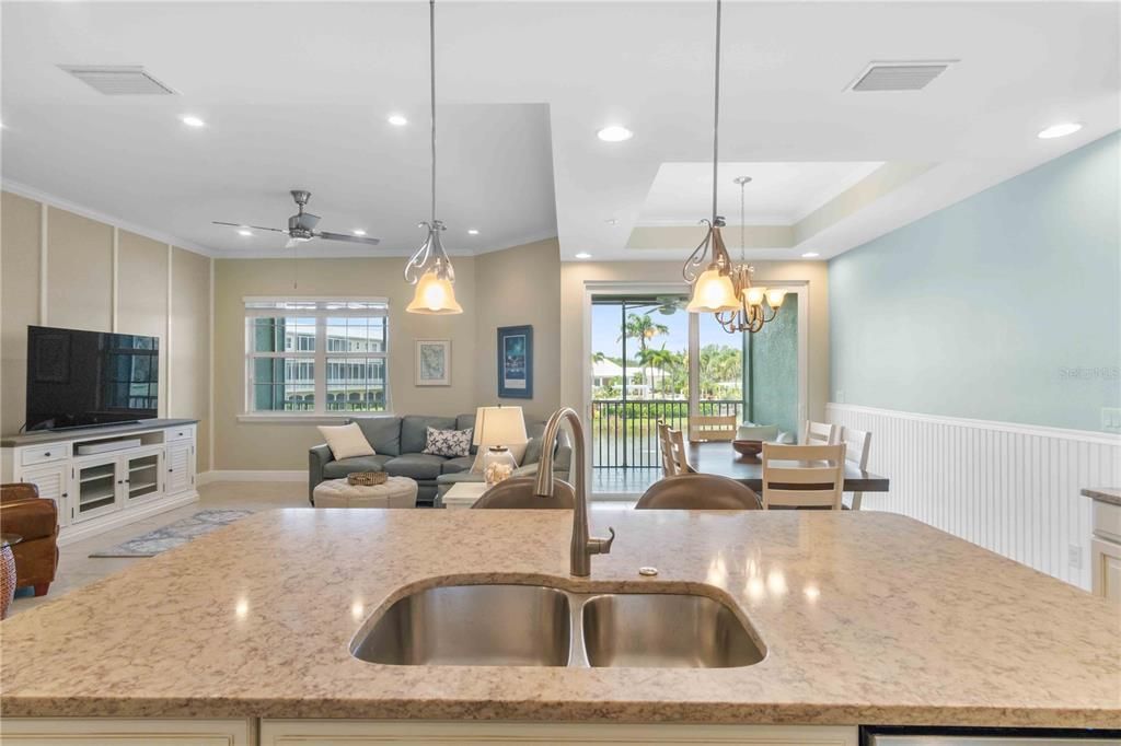 待售: $459,000 (3 贝兹, 3 浴室, 2255 平方英尺)