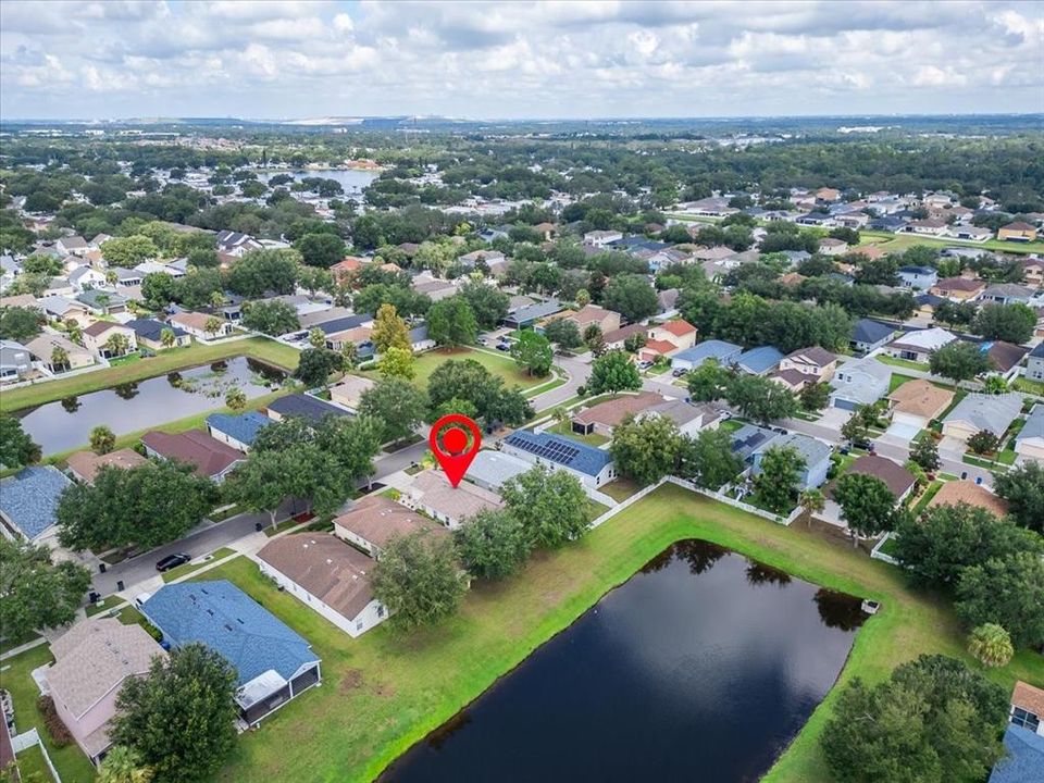 Activo con contrato: $310,000 (3 camas, 2 baños, 1263 Pies cuadrados)