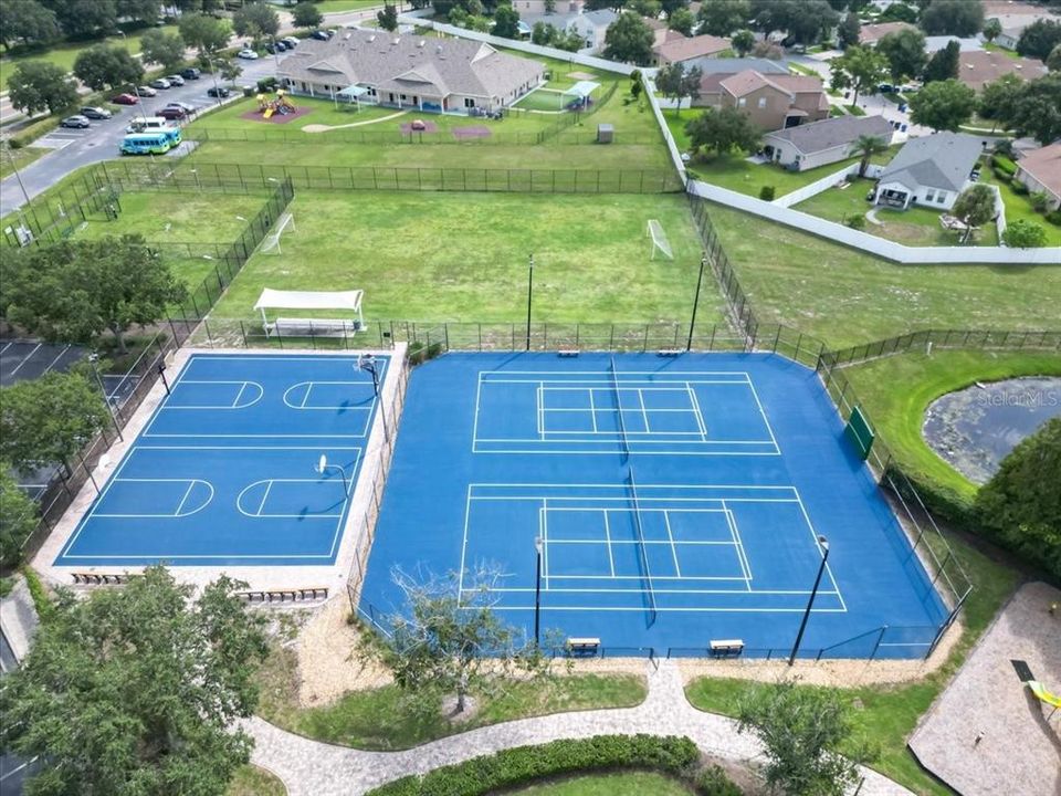 Activo con contrato: $310,000 (3 camas, 2 baños, 1263 Pies cuadrados)