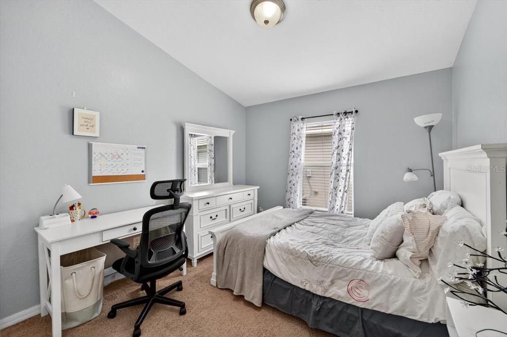 Activo con contrato: $310,000 (3 camas, 2 baños, 1263 Pies cuadrados)