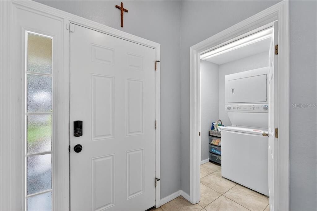 Activo con contrato: $310,000 (3 camas, 2 baños, 1263 Pies cuadrados)