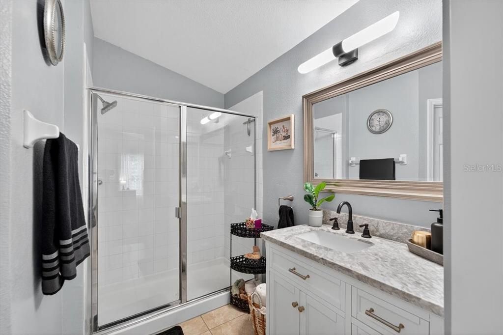 Activo con contrato: $310,000 (3 camas, 2 baños, 1263 Pies cuadrados)