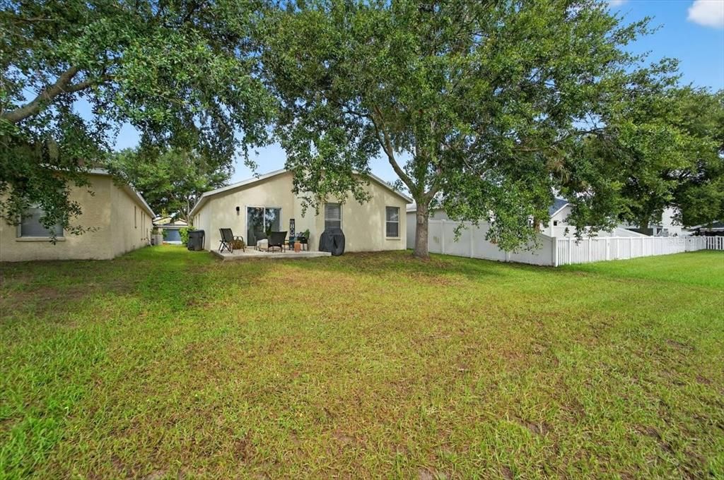 Activo con contrato: $310,000 (3 camas, 2 baños, 1263 Pies cuadrados)