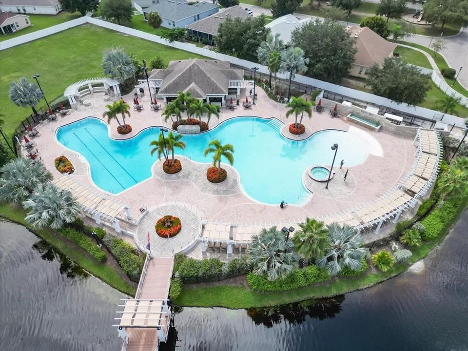 Activo con contrato: $310,000 (3 camas, 2 baños, 1263 Pies cuadrados)