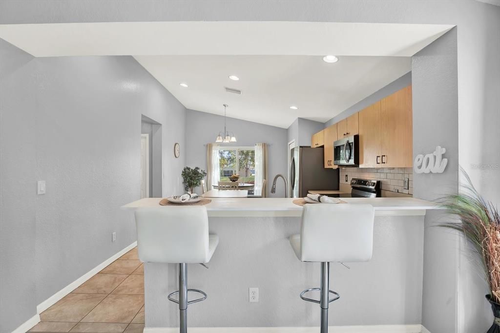 Activo con contrato: $310,000 (3 camas, 2 baños, 1263 Pies cuadrados)