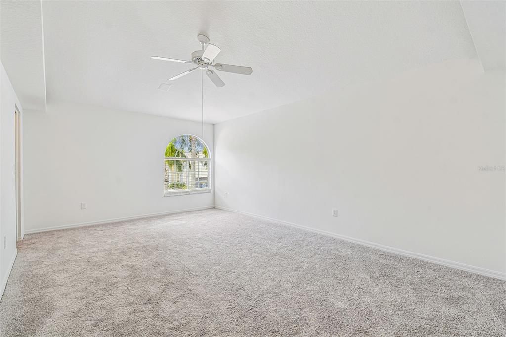 На продажу: $645,900 (5 спален, 2 ванн, 3220 Квадратных фут)