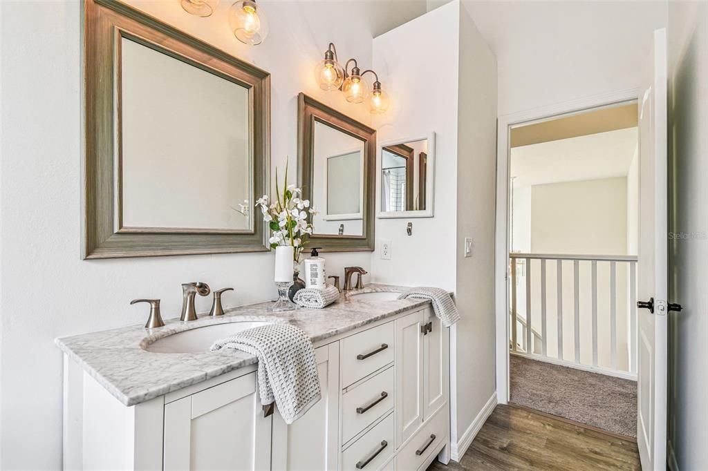 На продажу: $645,900 (5 спален, 2 ванн, 3220 Квадратных фут)