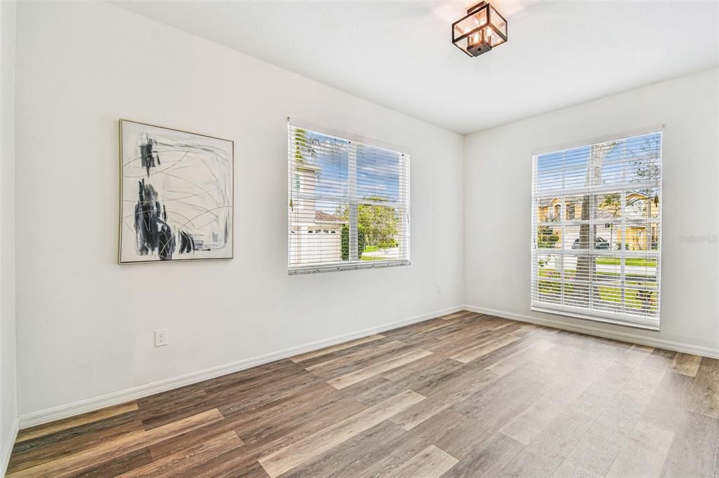 На продажу: $645,900 (5 спален, 2 ванн, 3220 Квадратных фут)